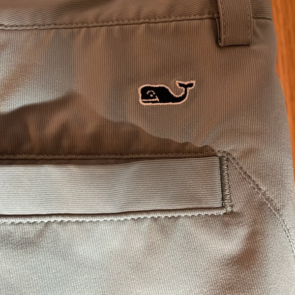 Vineyard vines Men’s Fairway Pants. Size 28x32 light grey - Picture 4 of 9